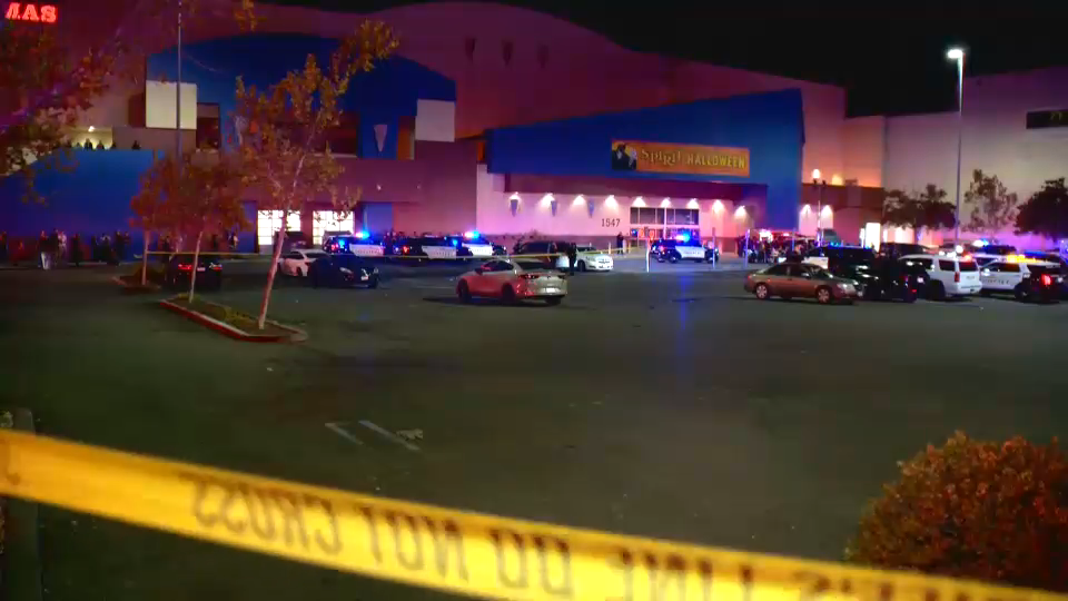1 killed, 6 injured in Spirit Halloween store shooting in Northern California
— ABC7 Chicago (WLS-TV)