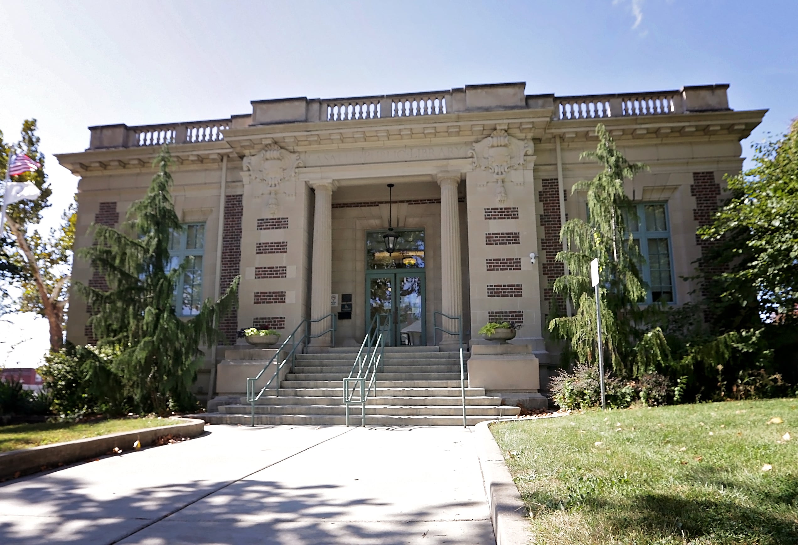 La Salle library offers puzzle race and shark movie screening in November — Elgin Sports news