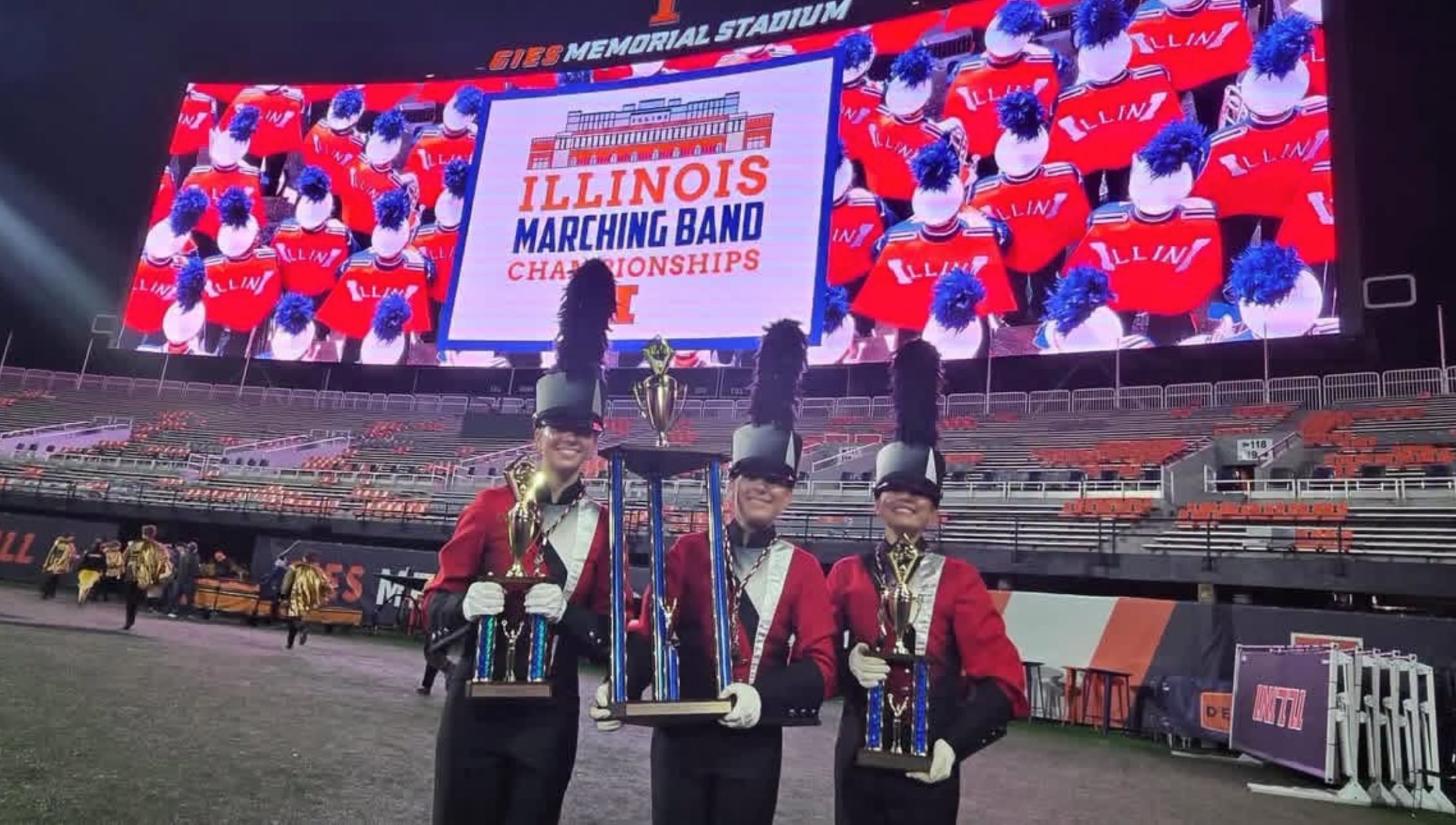 Yorkville High School marching band wins 1st place at University of Illinois tournament for the first time — Elgin Arts news