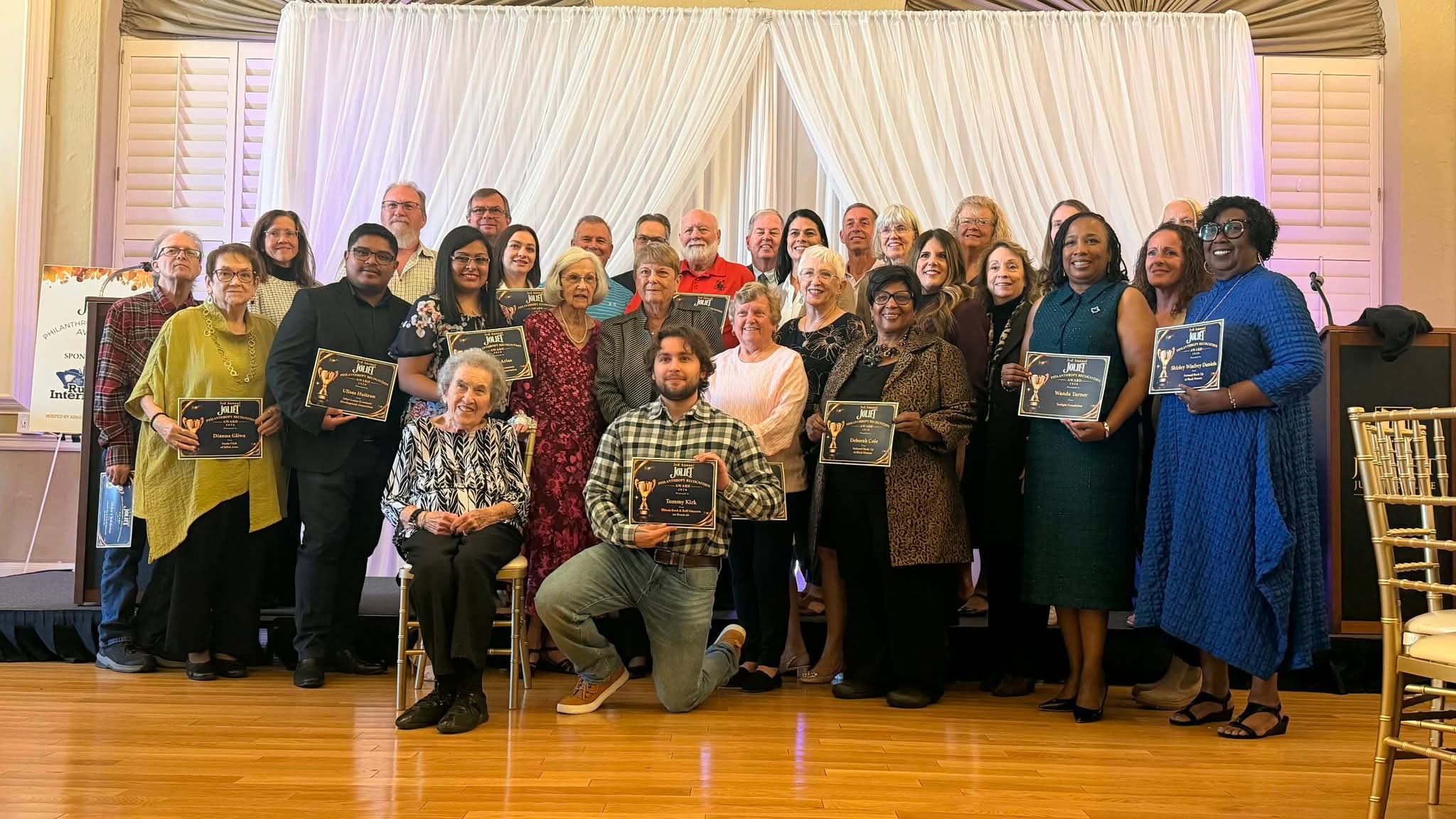 Arkas Restaurant Group honors Will County nonprofits for community philanthropy — Elgin Dining news